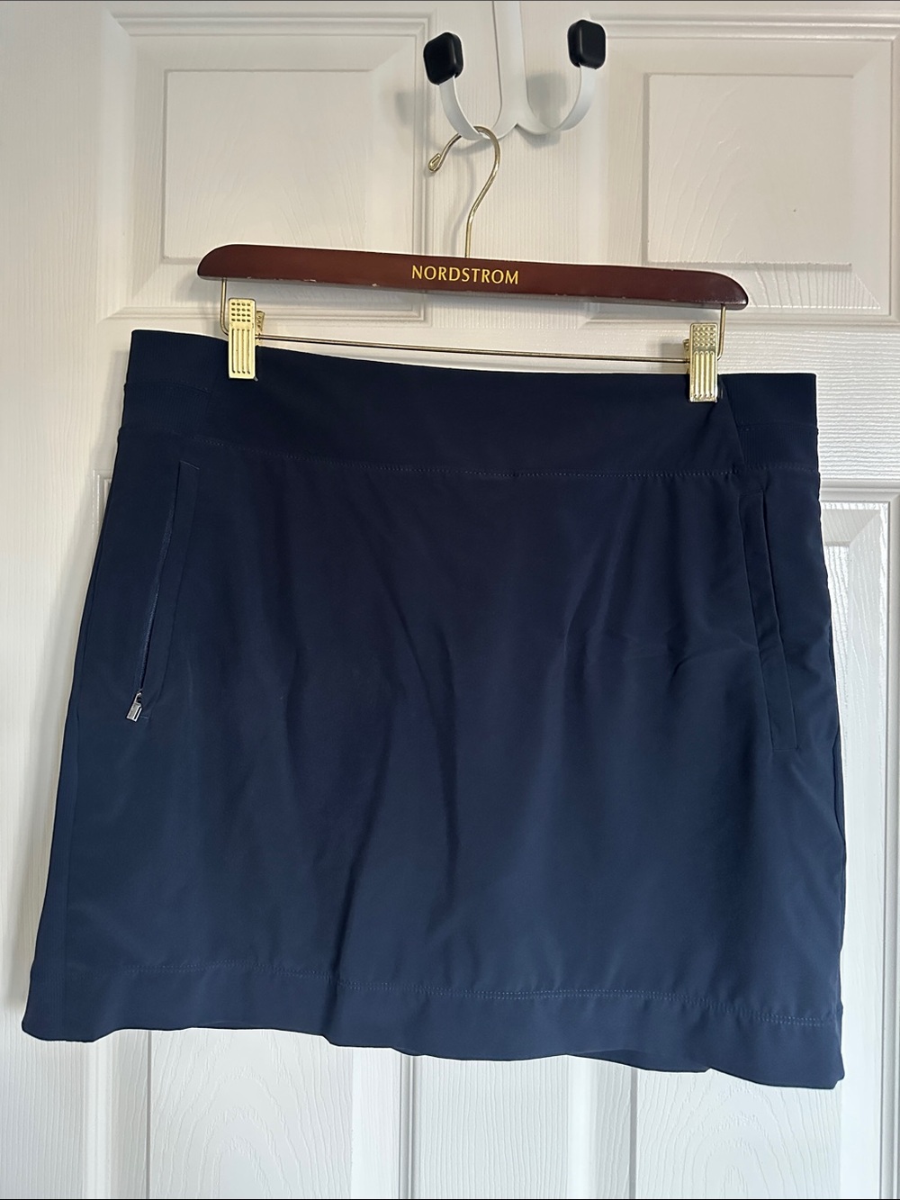 Athleta SoHo Skort Navy Blue Lightweight Stretch Hiking Travel Zip Pockets 14